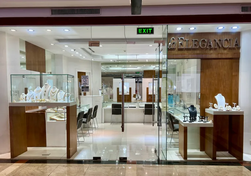 Glorietta 4 store